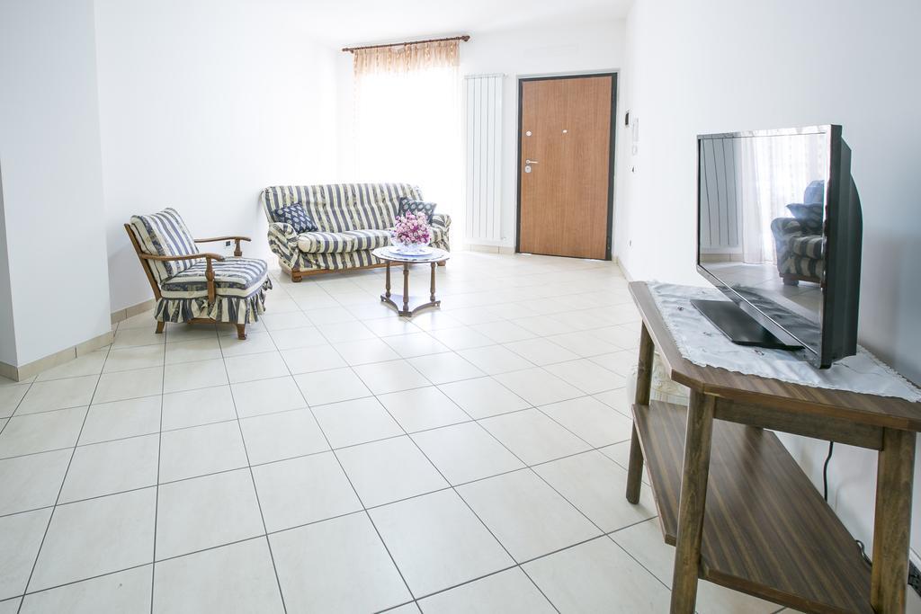 Leopardi Pineto Vacanza Bagian luar foto